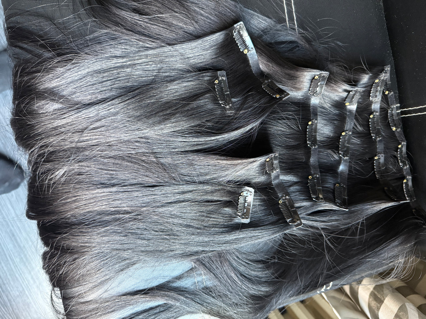Extensions Clips Cheveux Russes Naturels - Nuance #1 Jet Black